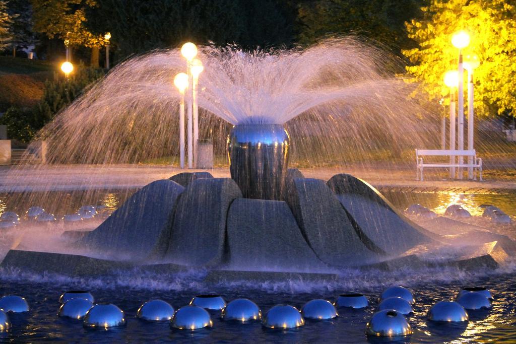 Pension A Restaurace Filip II Маріанські Лазні Екстер'єр фото