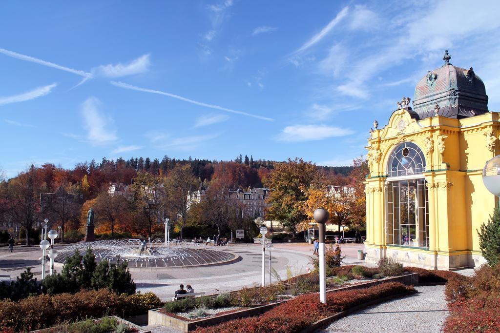 Pension A Restaurace Filip II Маріанські Лазні Екстер'єр фото